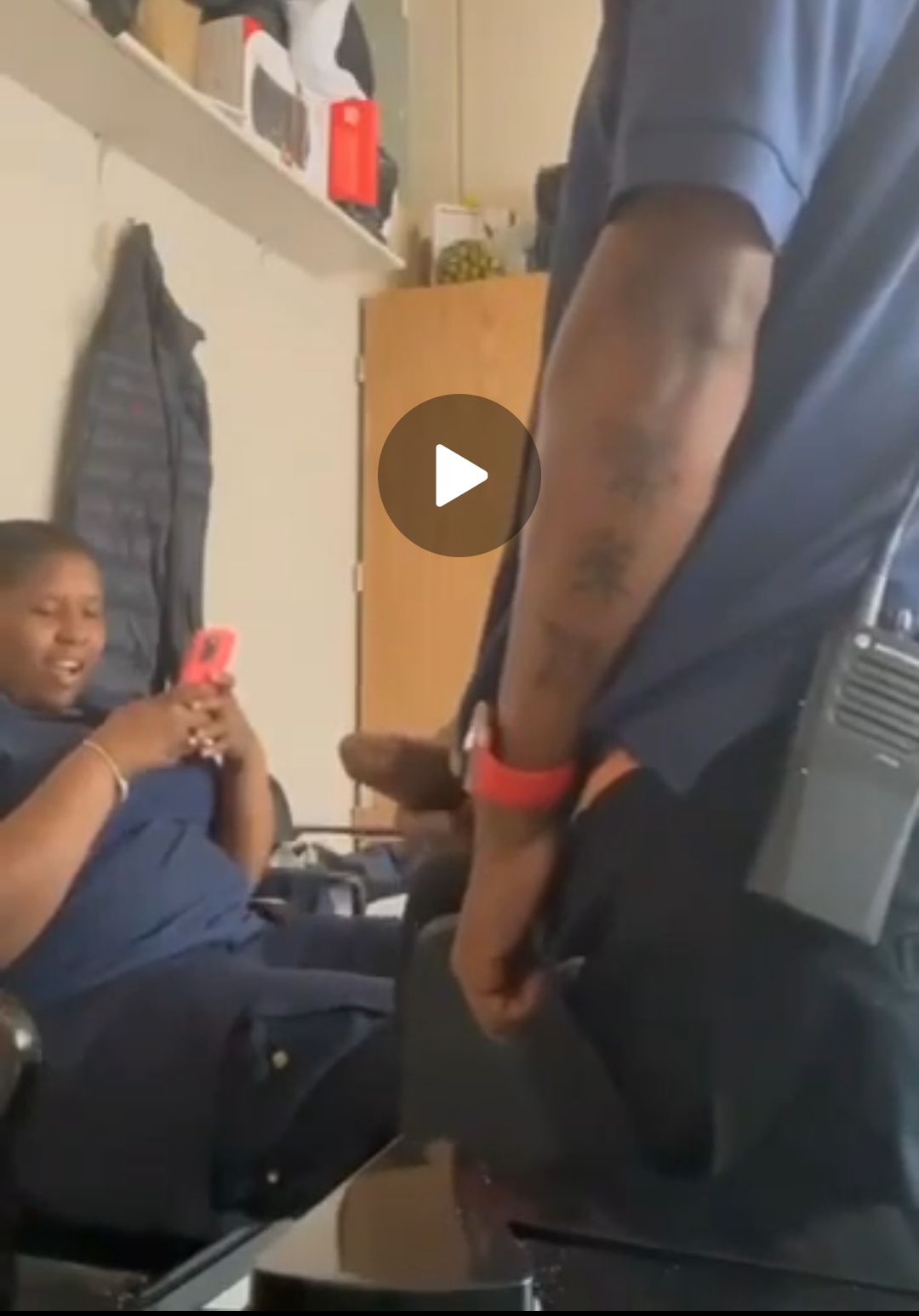 My supervisors is a good singer