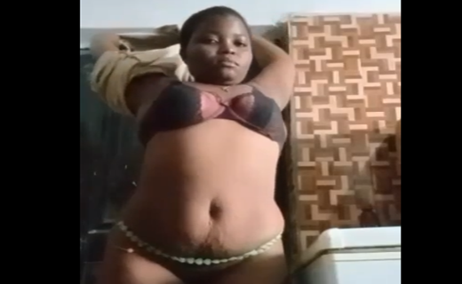 Single Mother Goes Nak£d On Camera Just To Get Money For Food